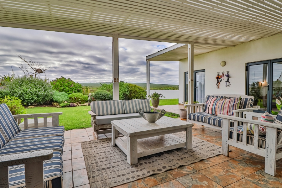 4 Bedroom Property for Sale in Jacobsbaai Western Cape